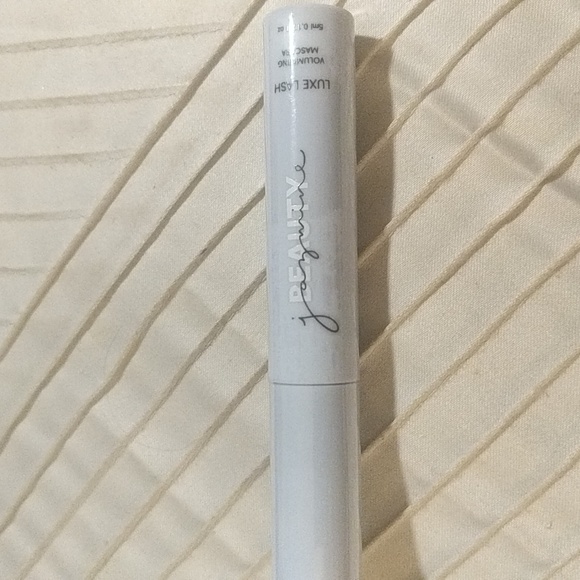 Jazmine Beauty Other - NWT Mascara